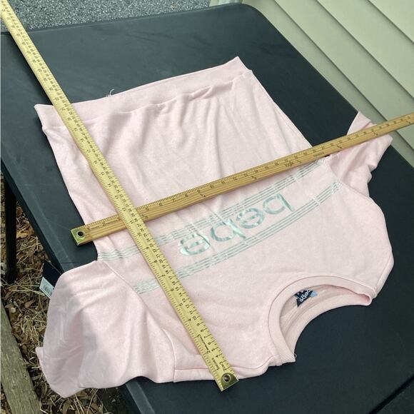 ~Bebe Sport Top medium PEONY Sleeve Sheer White Stripe On Arm Sequins Silver $49 - Picture 4 of 4